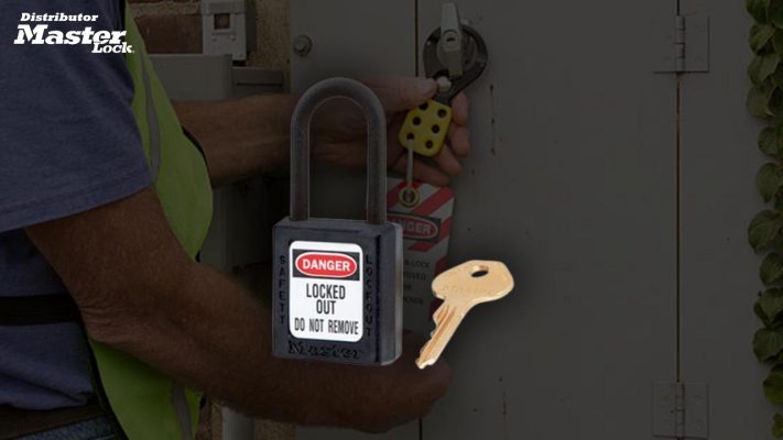 MASTER LOCK 406KAMKBLK ZENEX THERMOPLASTIC SAFETY PADLOCK