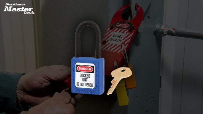 Master Lock 406KAMKBLU Zenex Thermoplastic Safety Padlock