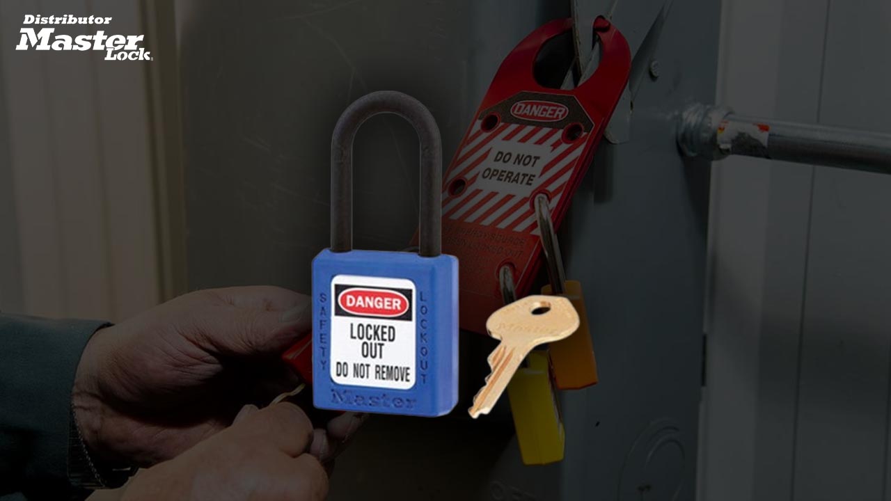 Master Lock 406KAMKBLU Zenex Thermoplastic Safety Padlock