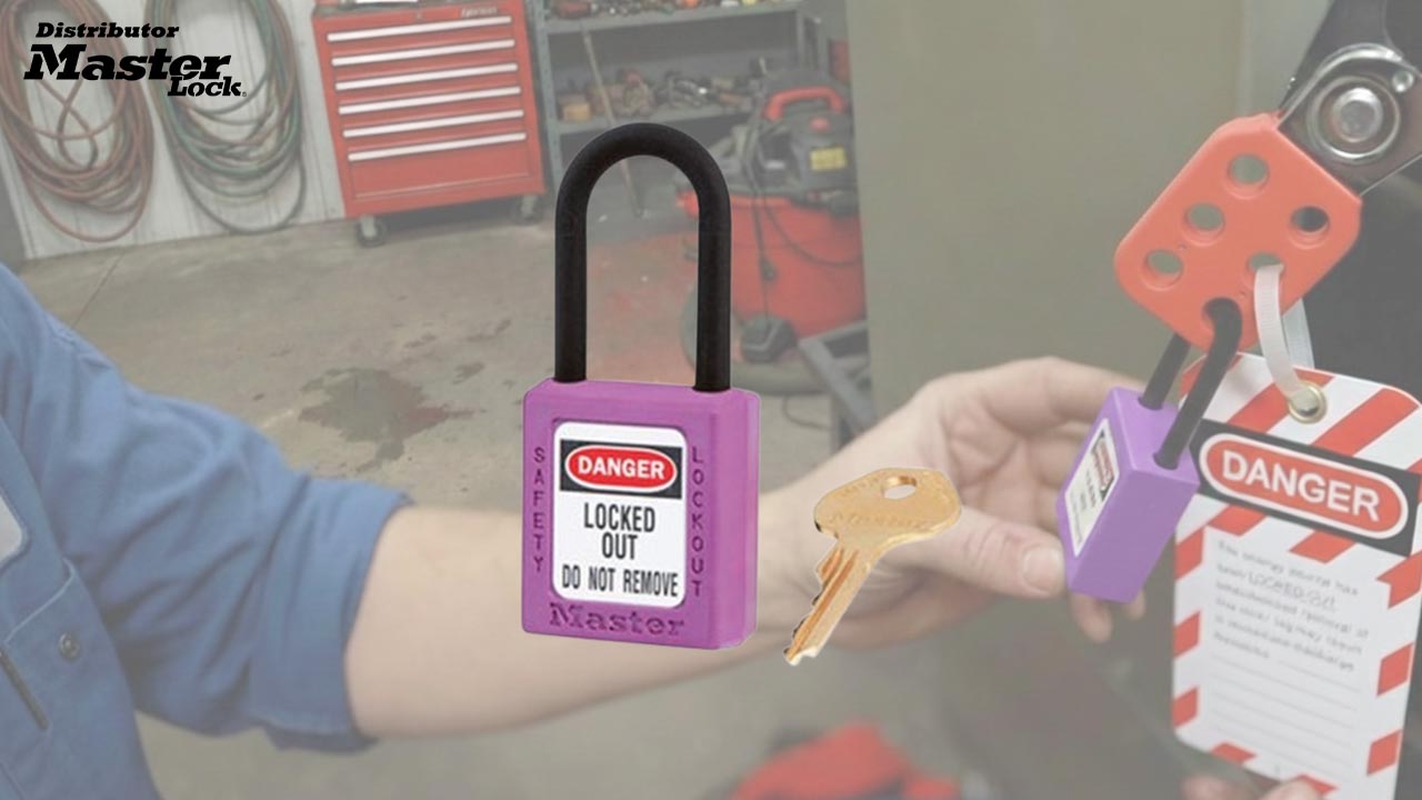 Master Lock 406KAMKPRP Zenex™ Thermoplastic Safety Padlock